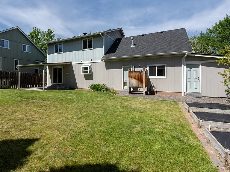 748 NE Mason Rd — Photo 29
