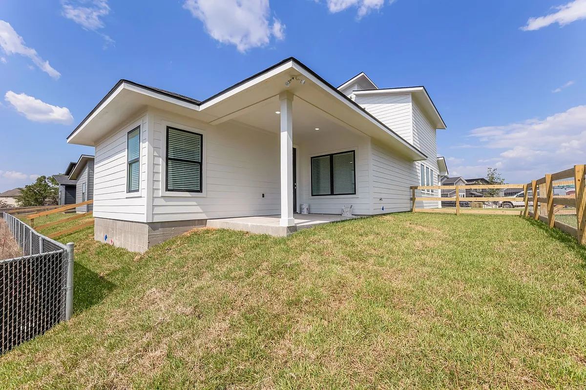 Building Photo - 4136 Jeanne Dr