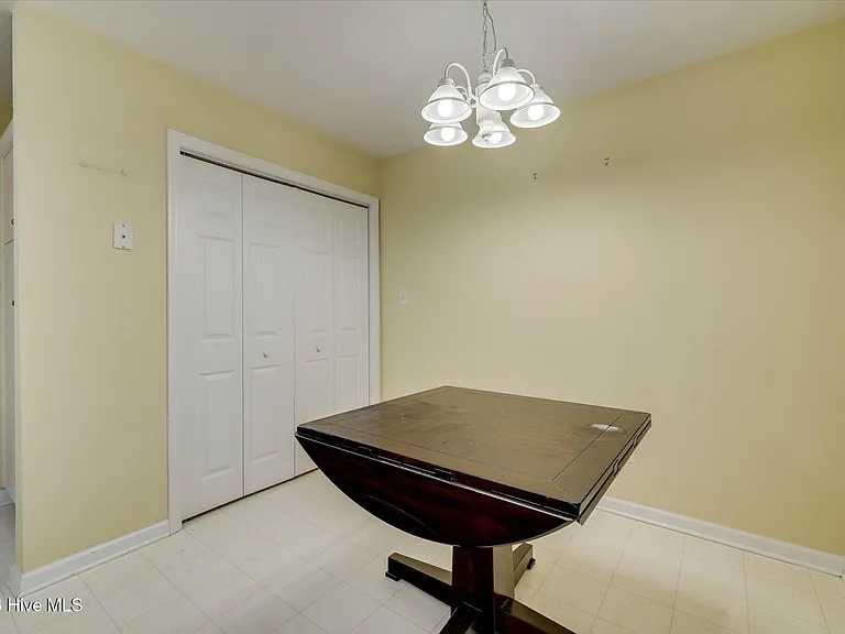 301 Beech Ln — Photo 22