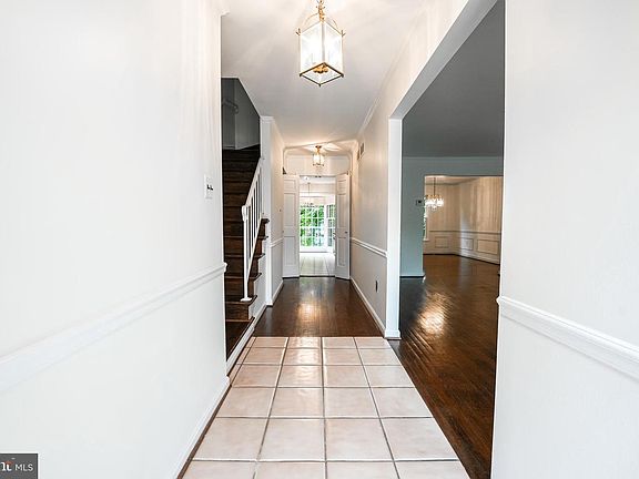 3rd image of 6605 McLean Ct