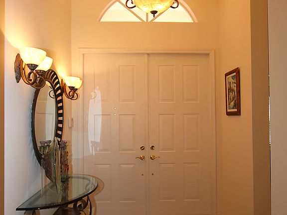 2nd image of 5363 Wycombe Ave
