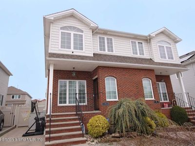 37 Billings St, Staten Island, NY, 10312