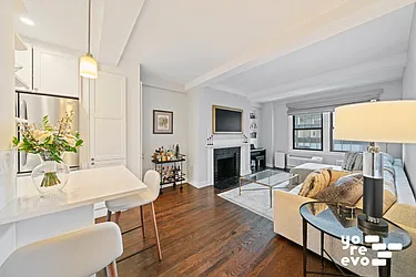 10 Mitchell Place, #5B