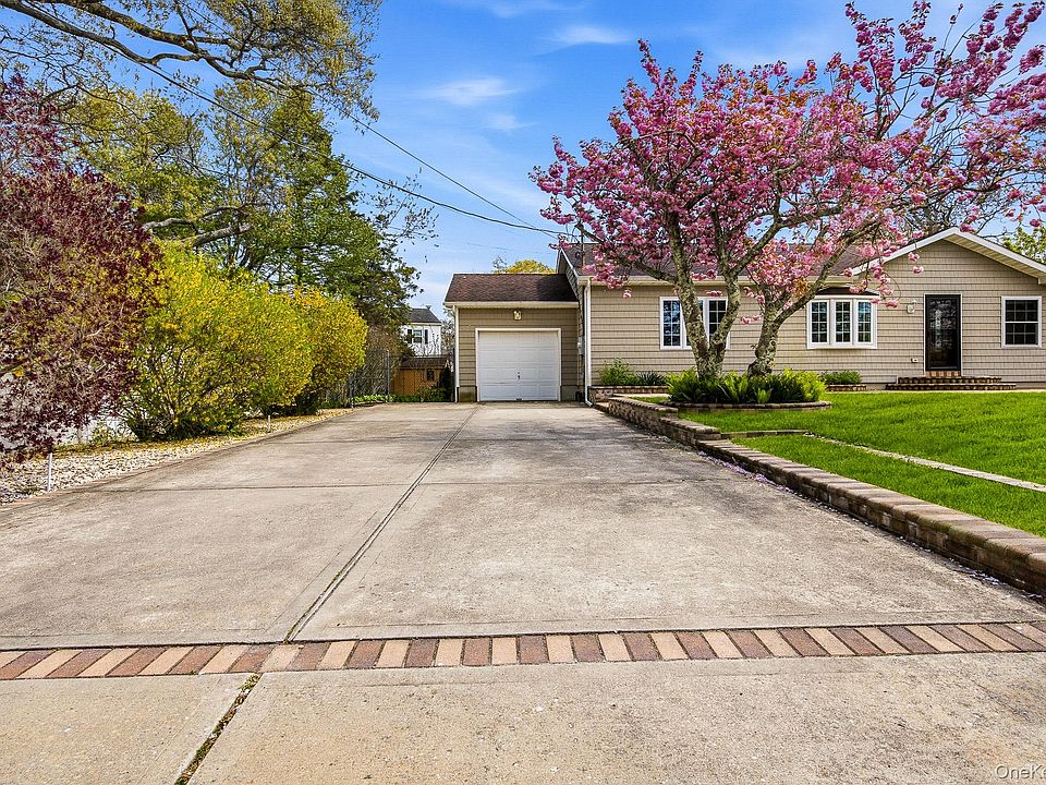 1st image of 46 Lafayette Drive