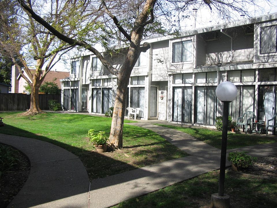1st image of 2640 Portage Bay E APT 14