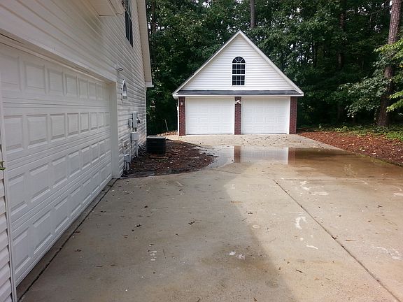 Additional 2-Car Garage