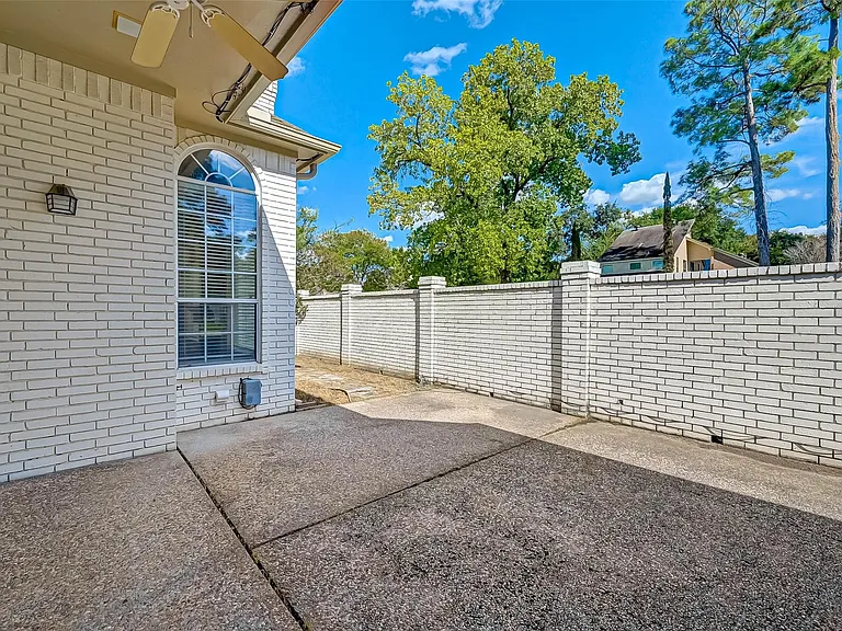 14303 Reissen Ln — Photo 30