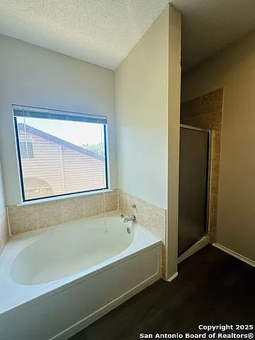 3235 Tree Grove Dr — Photo 15