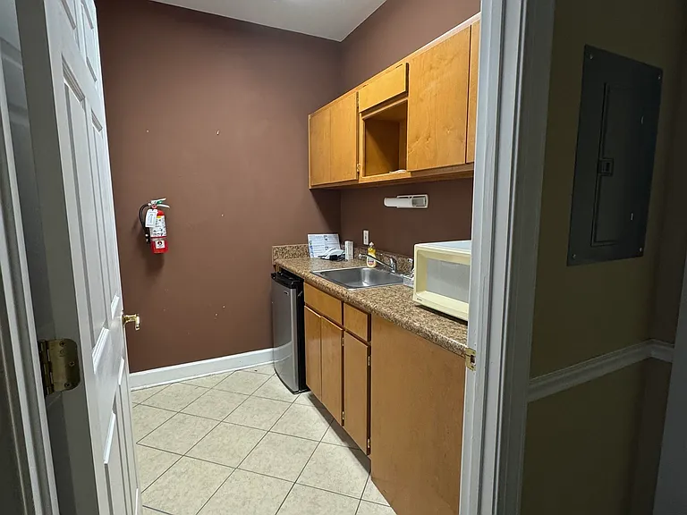 2709 Killarney Way #3 — Photo 14
