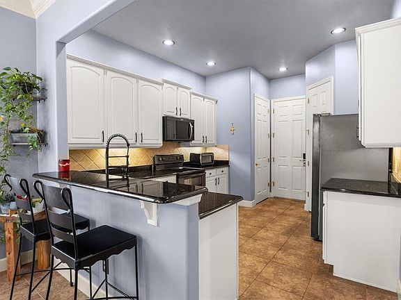 4th image of 1445 FAIRVIEW CIRCLE