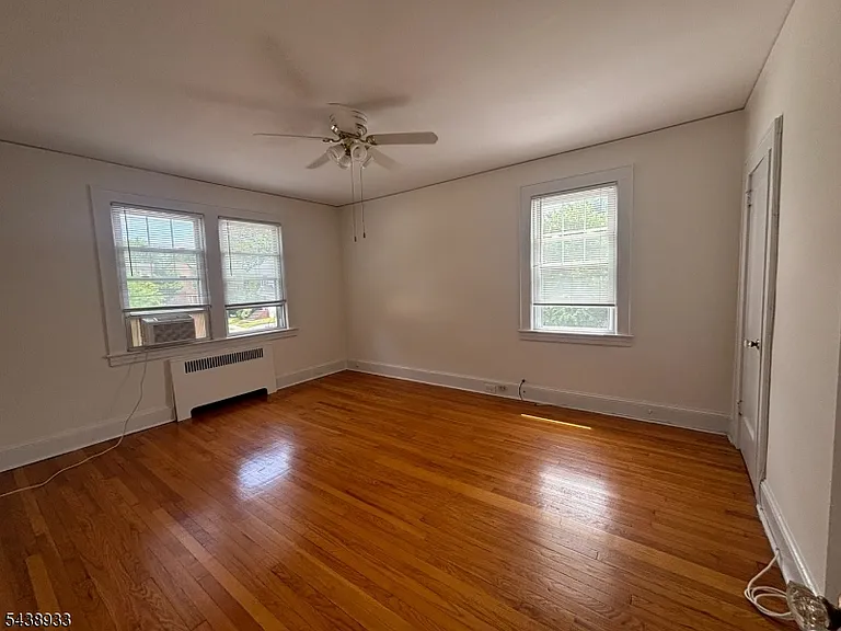 36 Walnut St — Photo 4