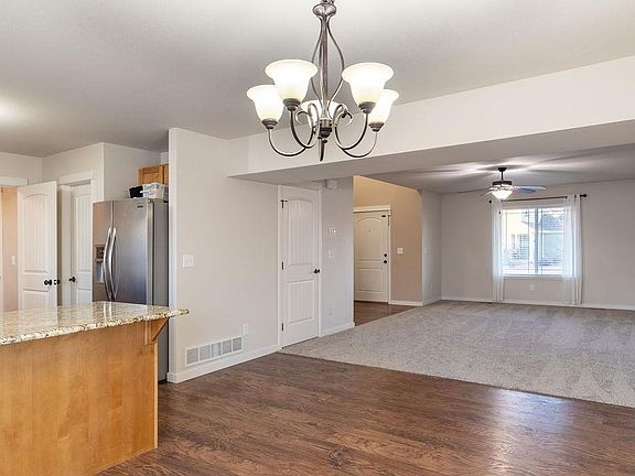 4th image of 630 Saratoga Way