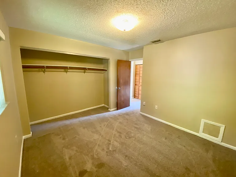 20004 Suncrest Dr — Photo 8