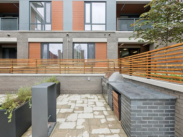Park Morton Apartments — Photo 41