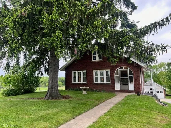 3915 Lincoln St E, Canton, OH 44707