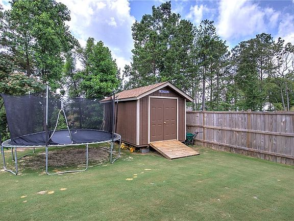 4th image of 286 Belmont Dr SE