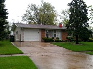 19431 Beechnut Dr, Mokena, IL 60448