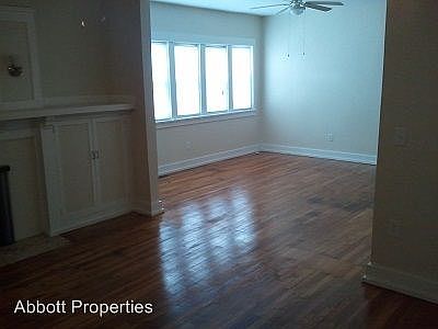 3rd image of 621 Benton Blvd