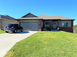 1507 E Fairwind, Ozark, MO 65721