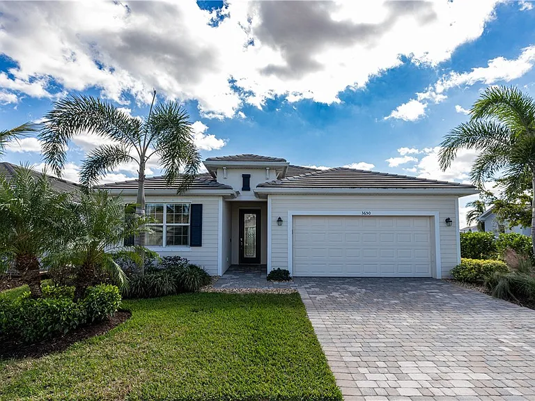 3650 Crimson Ln — Photo 2