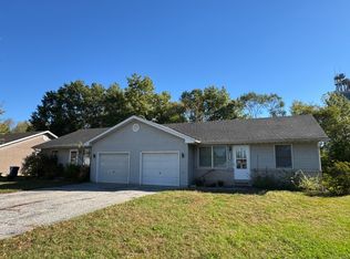 1207-1209 Daisy St SE, Demotte, IN 46310