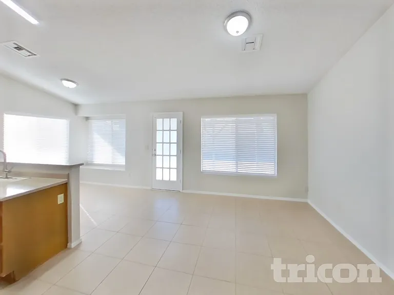6219 W North Ln — Photo 14