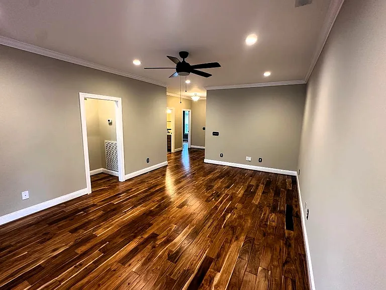 240 Regency Ln SW — Photo 5