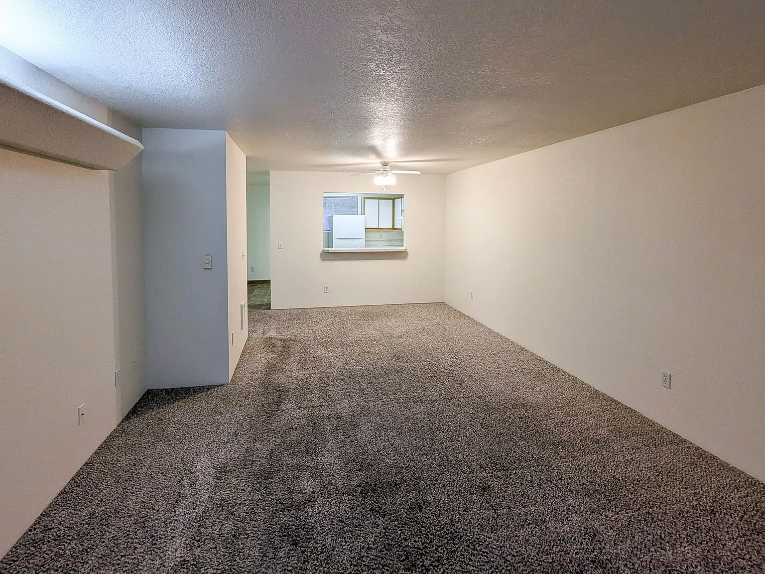 Camelot East Apartments — Photo 2