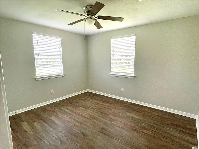 2618 Rosalee St — Photo 10