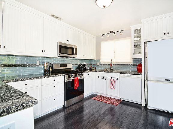 2nd image of 24201 Archwood St