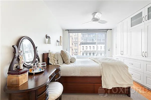 Sold by Oxford Property Group | media 9