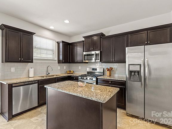 5th image of 113 Longleaf Dr
