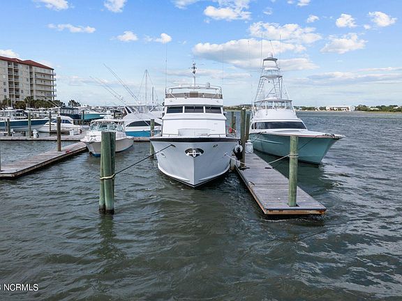 5th image of 100 Olde Towne Yacht Club Road #B20