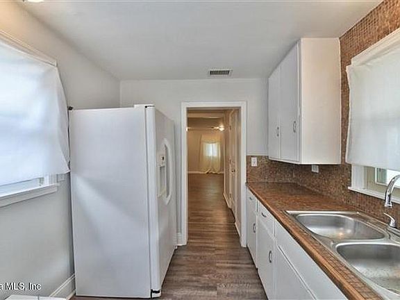 3rd image of 12375 SE 132nd Ter
