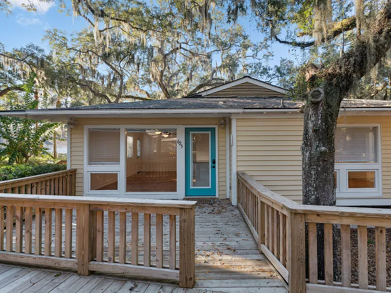 625 Executive Golf Villas — Photo 16