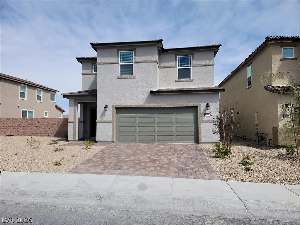 4 bed, 3.0 bath, 2526 sqft, $2,200 — Photo 1
