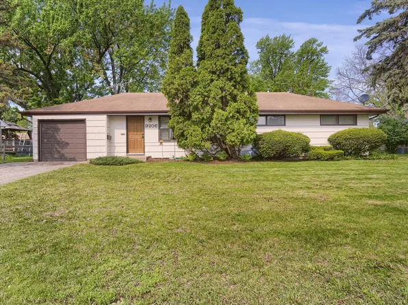 9206 12th Ave S, Bloomington, MN 55425