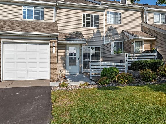 2nd image of 5995 Wedgewood Ln N Unit 75
