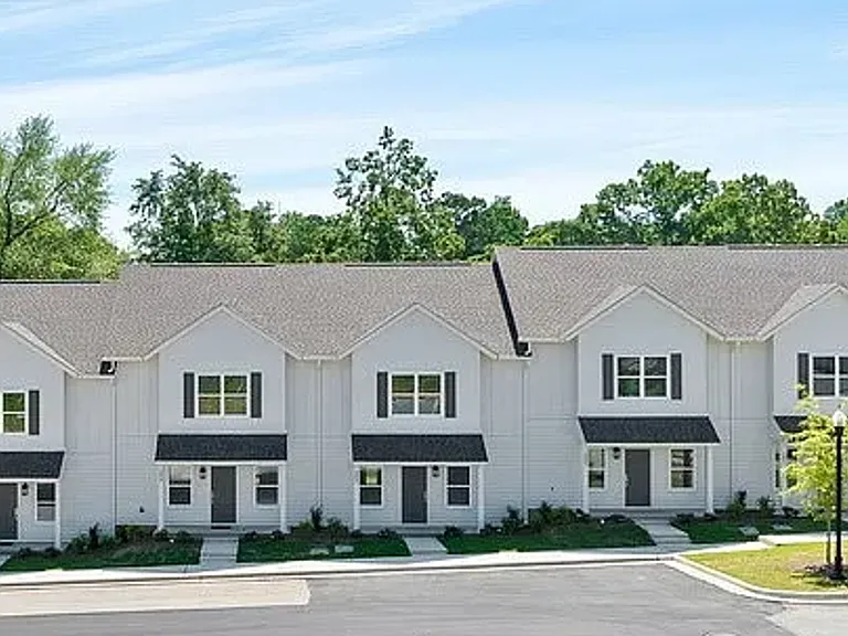3260 Academy Dr #606 — Photo 1