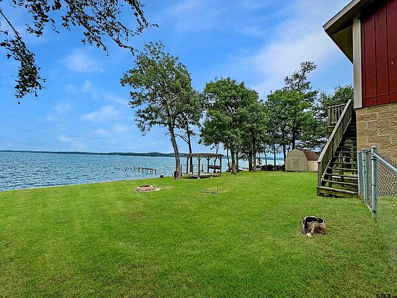 2nd image of 993 Beachside Dr