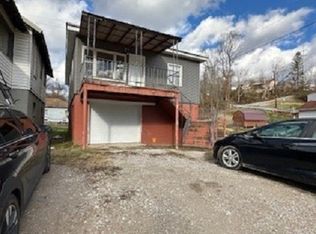 2195 Roxalana Rd, Dunbar, WV 25064