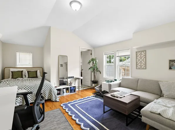 42-19 214th Place image 32 of 44