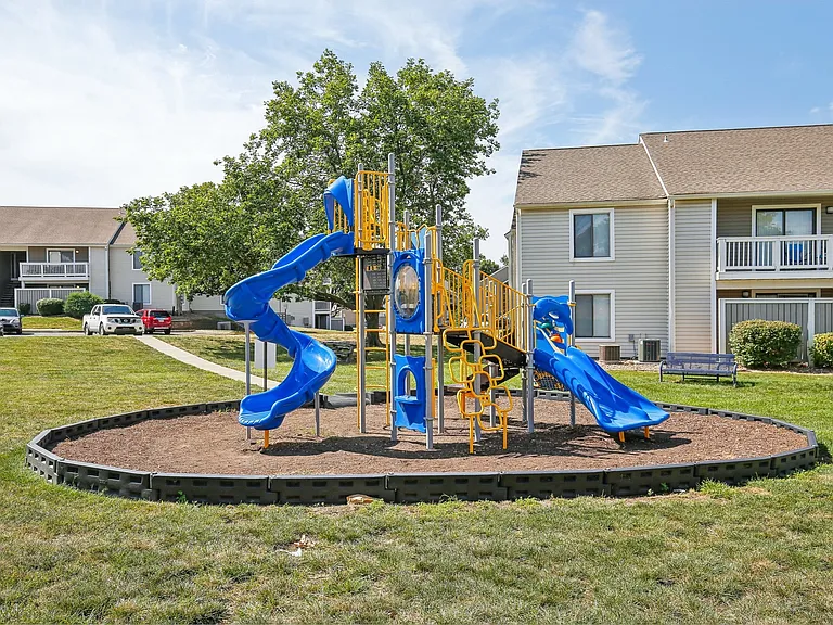 Rosehill Pointe — Photo 34