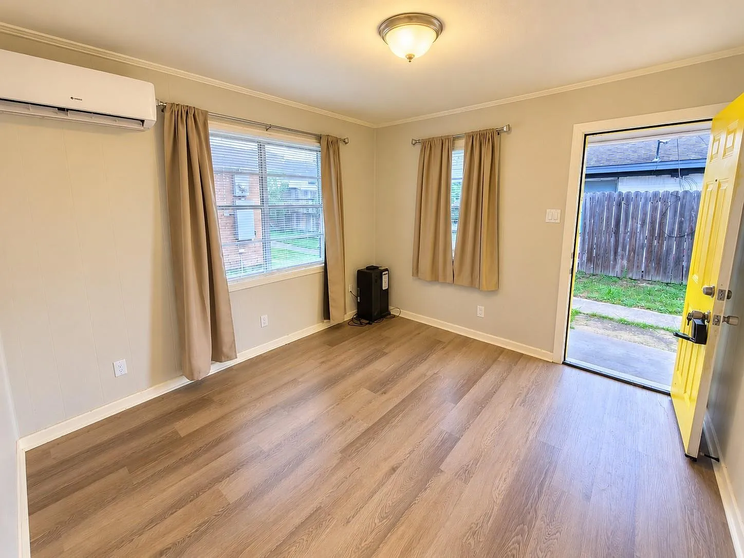 2 bed, 1.0 bath, 720 sqft, $1,100 — Photo 3