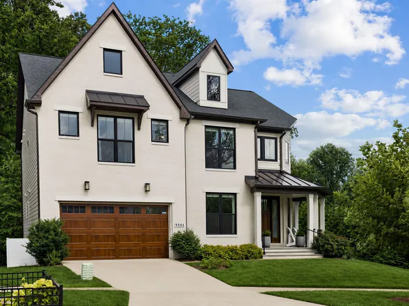 9501 Wildoak Dr, Bethesda, MD 20814
