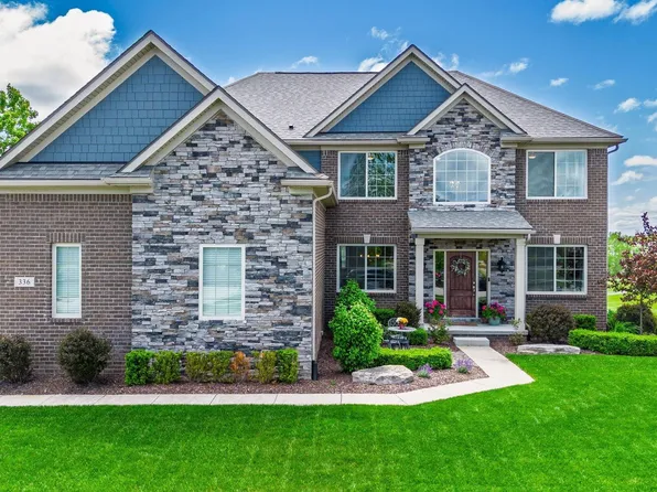 336 Golfside Dr, Oxford, MI 48371