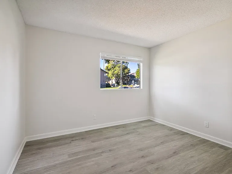 Waterleaf Apartment Homes — Photo 34