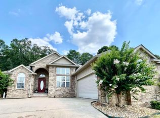 129 Pleasantwood Dr, Maumelle, AR 72113