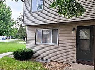1st image of 1713 Longwood Dr #1713