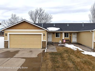 249 Kuchenski Dr, Dickinson, ND, 58601